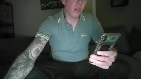 Snapshot of oohdidiwin chatting on 02-15-26, 05:42 boy30 online show from 02-15-26, 05:42