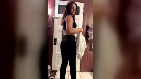 Snapshot of oojoleneoo chatting on 12-15-25, 02:27 Jolene online show from 12-15-25, 02:27