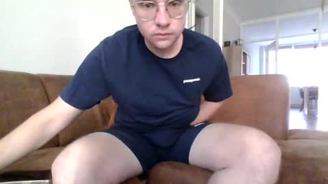 Snapshot of oook5 chatting on 09-19-25, 04:29 oook5 online show from 09-19-25, 04:29