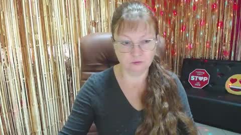 Vanessa online show from 09-17-25, 04:58