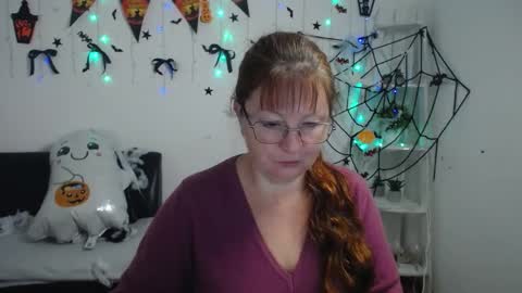 Vanessa online show from 10-27-25, 06:17