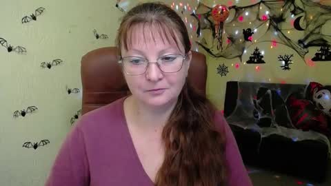 Vanessa online show from 10-29-25, 06:37