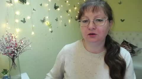 Snapshot of oovanessahotts chatting on 05-04-26, 05:03 Vanessa online show from 05-04-26, 05:03