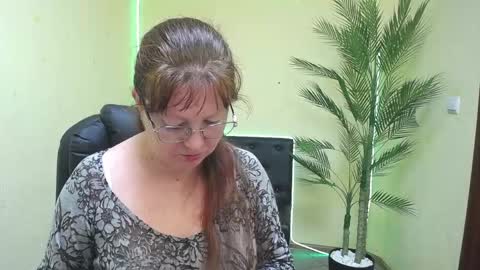 Snapshot of oovanessahotts chatting on 05-23-26, 05:01 Vanessa online show from 05-23-26, 05:01