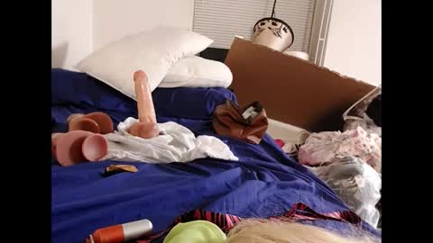 Snapshot of opalockajoe chatting on 02-03-25, 04:04 TsJojo online show from 02-03-25, 04:04