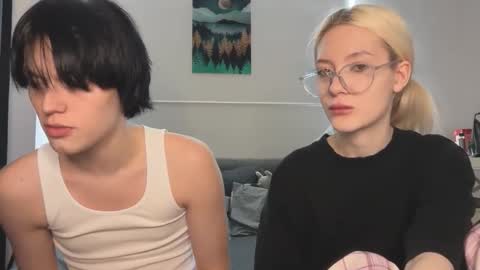 Bella and John online show from 12-01-25, 12:04