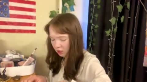 Leslie online show from 06-05-26, 12:33