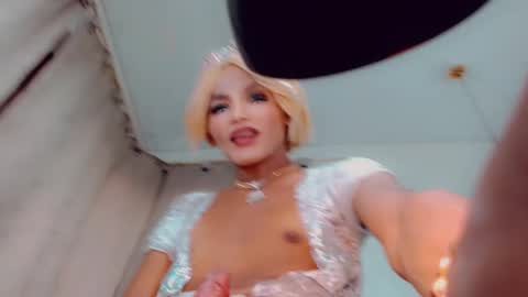 Oriana braom online show from 01-28-25, 10:56