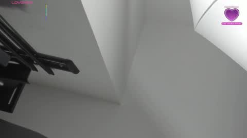 Miss Guzman  online show from 10-31-25, 04:30