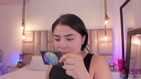 Snapshot of oriana_guzman chatting on 07-24-26, 01:14 Miss Guzman online show from 07-24-26, 01:14