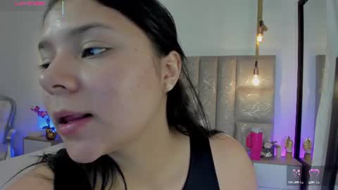 Snapshot of oriana_guzman chatting on 07-28-26, 11:15 Miss Guzman online show from 07-28-26, 11:15