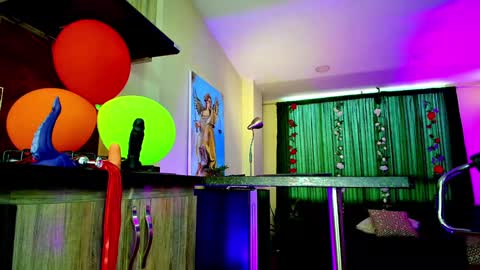 Snapshot of oriana_thomson2 chatting on 02-08-25, 09:57 Oriana online show from 02-08-25, 09:57