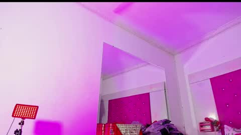 Snapshot of orianadollx chatting on 12-09-24, 06:35 Oriana online show from 12-09-24, 06:35