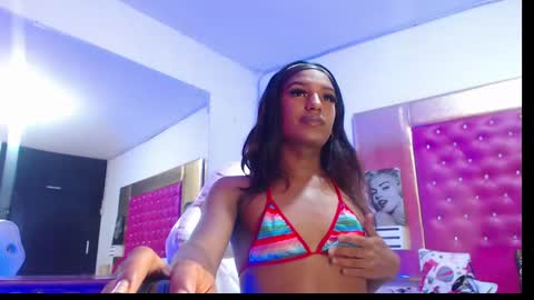 Snapshot of orianadollx chatting on 01-07-25, 01:35 Oriana online show from 01-07-25, 01:35