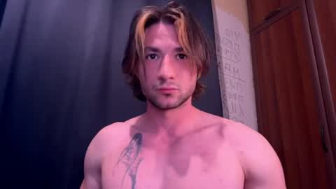 Snapshot of origamicat chatting on 05-18-26, 11:38 origamicat online show from 05-18-26, 11:38
