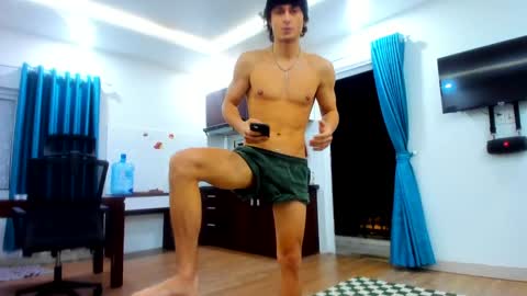 Snapshot of orlando__bloom chatting on 12-06-24, 10:49 Fansly and Instagram -  online show from 12-06-24, 10:49