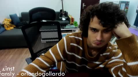 Snapshot of orlando__bloom chatting on 01-12-25, 12:12 Fansly and Instagram -  online show from 01-12-25, 12:12