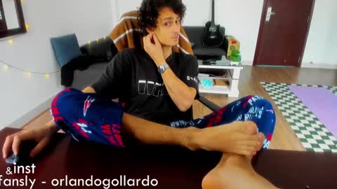 Snapshot of orlando__bloom chatting on 01-13-25, 07:54 Fansly and Instagram -  online show from 01-13-25, 07:54