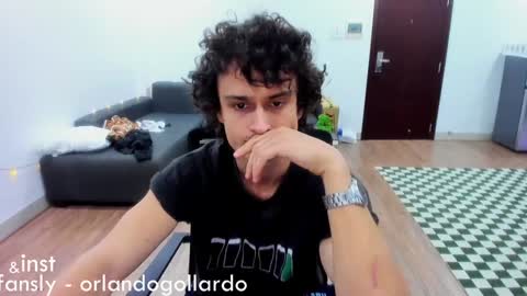 Snapshot of orlando__bloom chatting on 01-13-25, 10:58 Fansly and Instagram -  online show from 01-13-25, 10:58