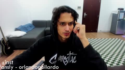 Snapshot of orlando__bloom chatting on 01-14-25, 02:00 Fansly and Instagram -  online show from 01-14-25, 02:00