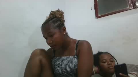 ornellahhh online show from 11-19-25, 07:03