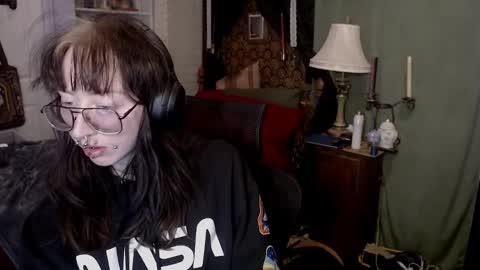 Snapshot of orookun chatting on 01-11-25, 10:40 orookun online show from 01-11-25, 10:40