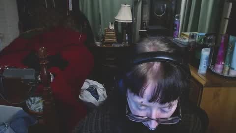 Snapshot of orookun chatting on 10-11-25, 12:10 orookun online show from 10-11-25, 12:10