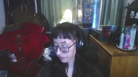 Snapshot of orookun chatting on 10-11-25, 06:06 orookun online show from 10-11-25, 06:06