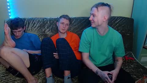 Oscar online show from 01-20-25, 01:39