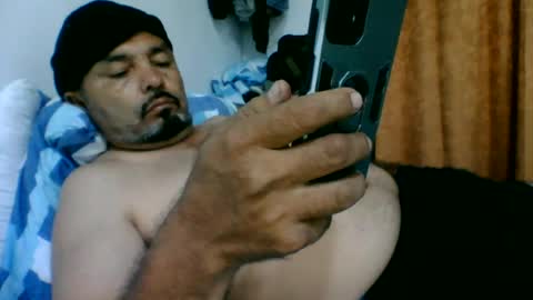 Snapshot of oscarjhe3512 chatting on 06-14-26, 02:24 oscarjhe3512 online show from 06-14-26, 02:24