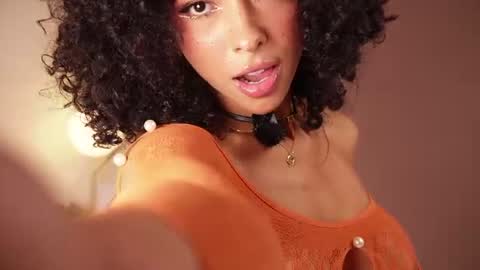 Snapshot of oshun_25 chatting on 07-24-26, 12:58 Oshun online show from 07-24-26, 12:58