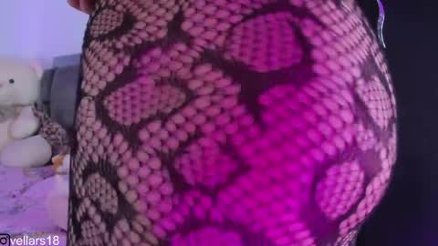 Snapshot of osiris_doll chatting on 04-19-26, 06:21 vella online show from 04-19-26, 06:21