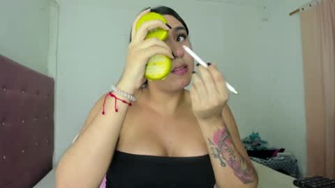 Snapshot of osoriomariaf chatting on 05-27-26, 02:19 Maria online show from 05-27-26, 02:19
