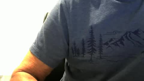 Snapshot of ossibottom chatting on 09-16-25, 01:50 Ossi online show from 09-16-25, 01:50