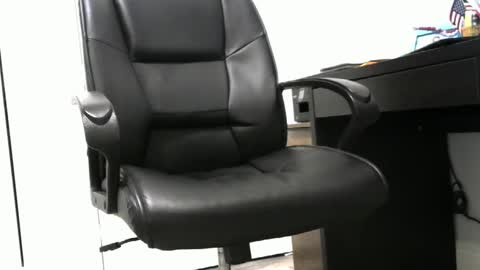 Snapshot of ossibottom chatting on 09-21-25, 08:54 Ossi online show from 09-21-25, 08:54