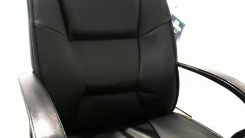 Snapshot of ossibottom chatting on 11-04-25, 07:46 Ossi online show from 11-04-25, 07:46