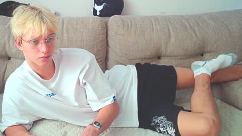 Snapshot of ostin_meoww chatting on 12-07-24, 07:49 Ostin online show from 12-07-24, 07:49