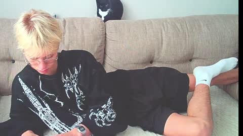 Snapshot of ostin_meoww chatting on 12-09-24, 08:22 Ostin online show from 12-09-24, 08:22