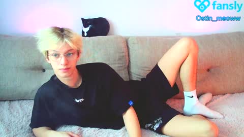 Snapshot of ostin_meoww chatting on 01-26-25, 06:59 Ostin online show from 01-26-25, 06:59