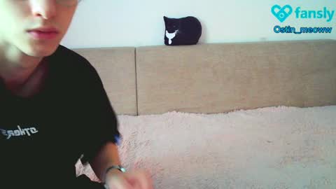 Snapshot of ostin_meoww chatting on 01-30-25, 06:35 Ostin online show from 01-30-25, 06:35