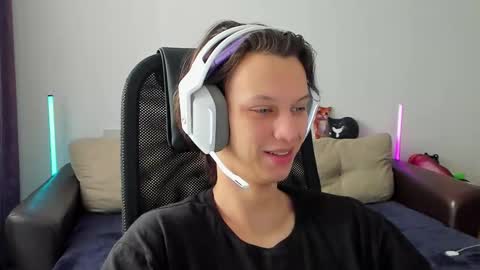 Ostin online show from 03-04-26, 07:03