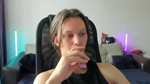 Snapshot of ostin_meoww chatting on 06-23-26, 07:28 Ostin online show from 06-23-26, 07:28