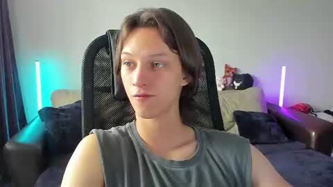 Snapshot of ostin_meoww chatting on 07-03-26, 01:06 Ostin online show from 07-03-26, 01:06