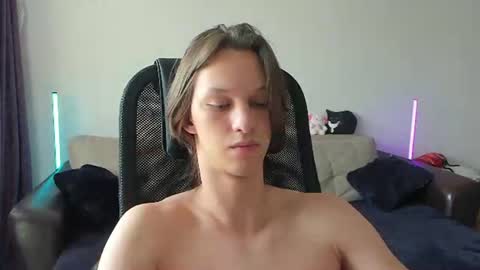 Snapshot of ostin_meoww chatting on 07-09-26, 09:35 Ostin online show from 07-09-26, 09:35