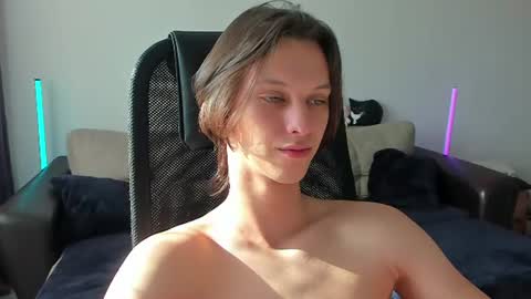 Snapshot of ostin_meoww chatting on 07-14-26, 11:27 Ostin online show from 07-14-26, 11:27