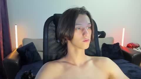 Snapshot of ostin_meoww chatting on 07-20-26, 02:52 Ostin online show from 07-20-26, 02:52