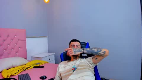 Snapshot of ostinmills chatting on 12-10-24, 02:06 Ostin baby online show from 12-10-24, 02:06