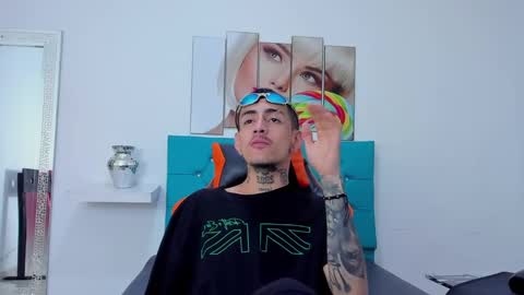 Snapshot of ostinmills chatting on 12-14-24, 01:59 Ostin baby online show from 12-14-24, 01:59