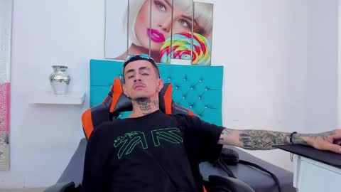 Snapshot of ostinmills chatting on 12-14-24, 05:14 Ostin baby online show from 12-14-24, 05:14