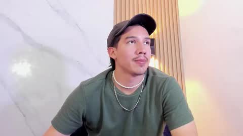 Snapshot of otto_andrew chatting on 02-12-26, 07:31 Otto Andrew online show from 02-12-26, 07:31